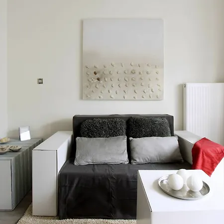 Center Furnished